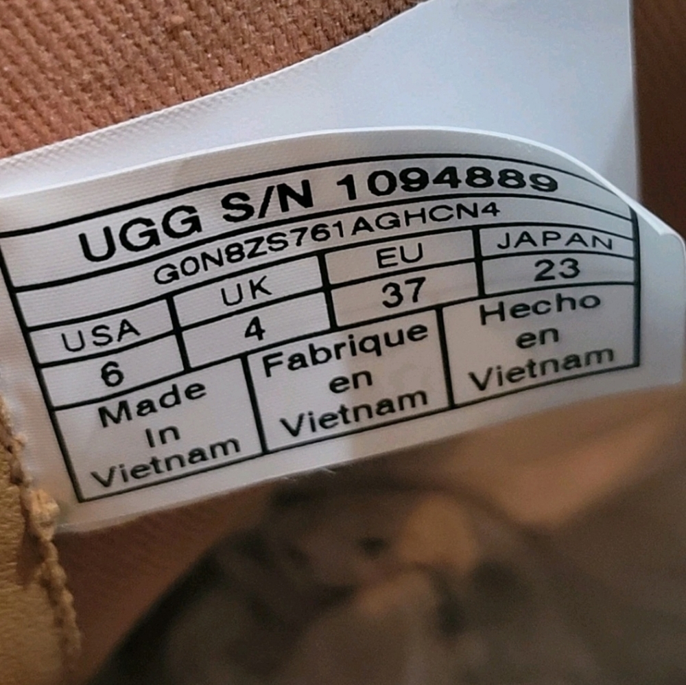 UGG Women's Aureo Tan Suede Zip Ankle Booties New Size 6 - Picture 3 of 9